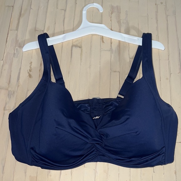 Women's Lands' End Twist-Front Underwire Bikini Top - Picture 5 of 6